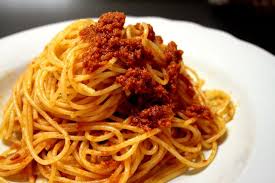 Spaghetti vegan al pesto di pomodori secchi e rucola